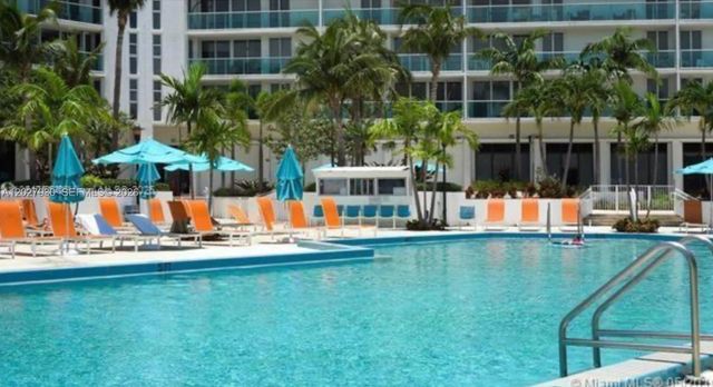100 Bayview Dr 2014, Sunny Isles Beach, FL 33160