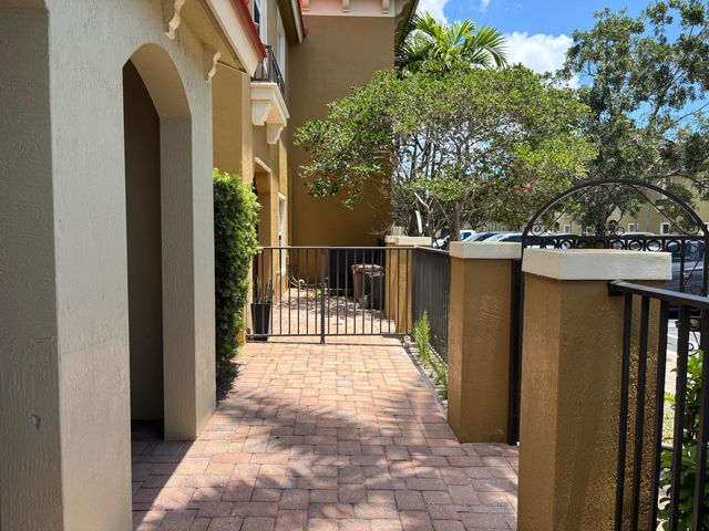 161 Monterey Bay Drive, Boynton Beach, FL 33426