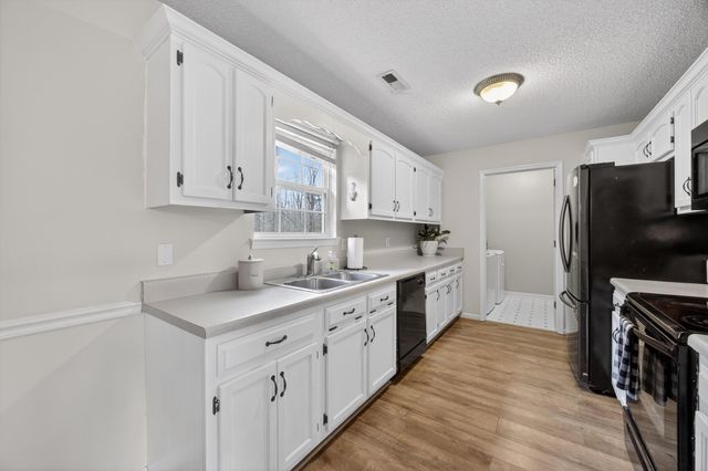 8927 Wings Way, Hixson, TN 37343