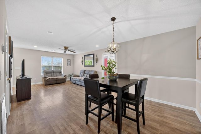 8927 Wings Way, Hixson, TN 37343