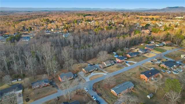 108 Eastcliffe Way, Greenville, SC 29611