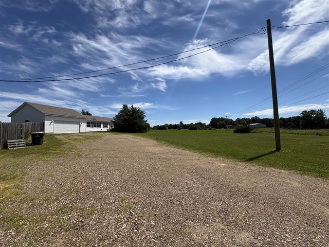10424 W Ef Avenue, Kalamazoo, MI 49009