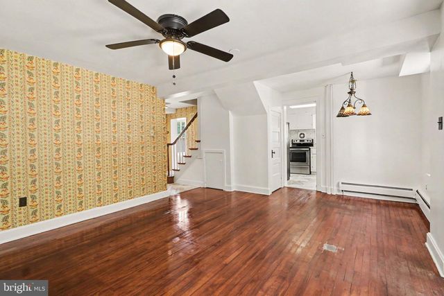 15 HILLSIDE RD, Dauphin, PA 17018