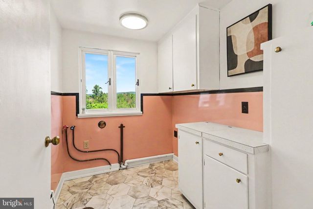 15 HILLSIDE RD, Dauphin, PA 17018