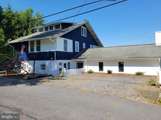 15 HILLSIDE RD, Dauphin, PA 17018