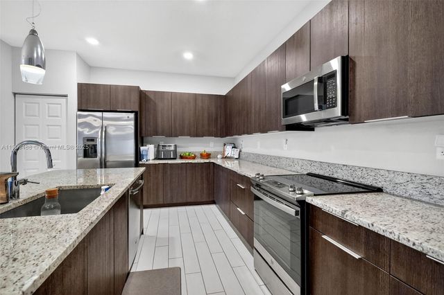 4740 NW 84th Ave, Doral, FL 33166