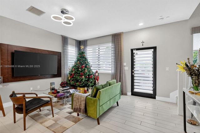 4740 NW 84th Ave, Doral, FL 33166