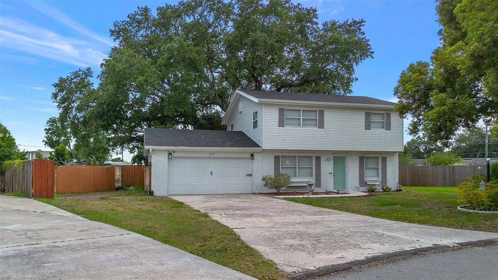 Image 2 of property listing at 215 KILMER LANE, Winter Haven, FL 33884