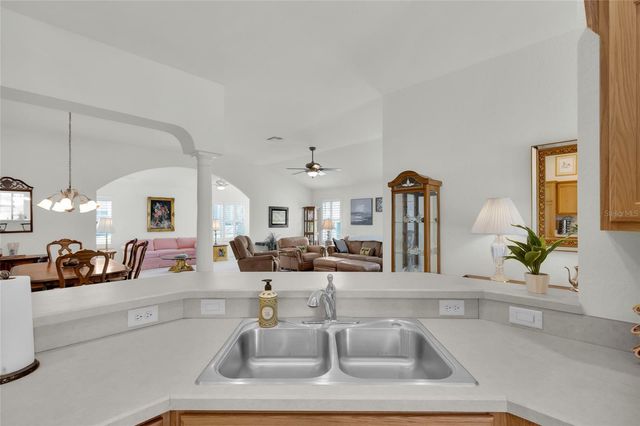934 MOSES LOOP, The Villages, FL 32162