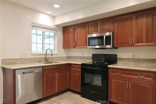 7611 Rhone Lane, Huntington Beach, CA 92647