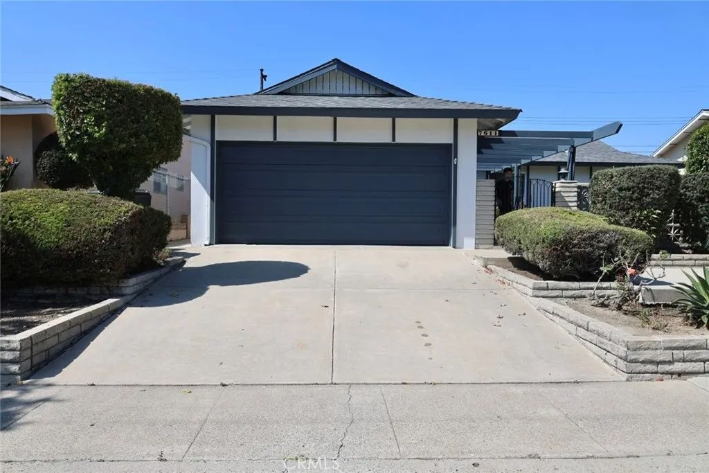 7611 Rhone Lane, Huntington Beach, CA 92647