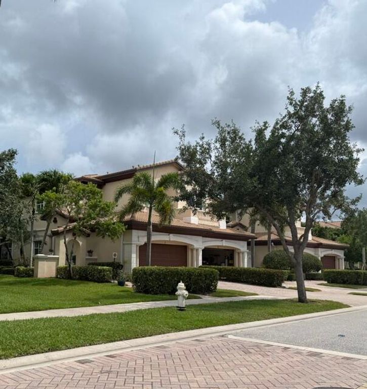 99 Tresana Boulevard 1, Jupiter, FL 33478