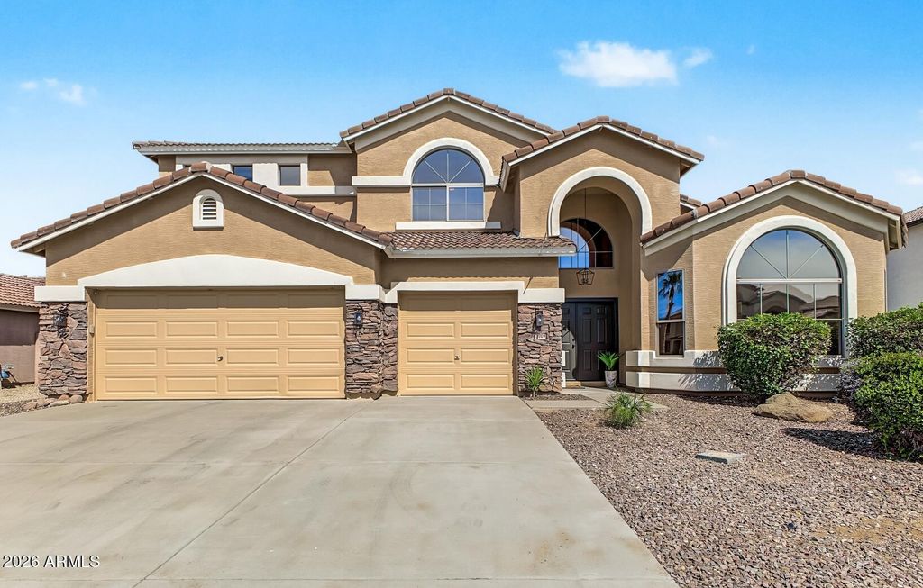 3709 S MARTINGALE Road, Gilbert, AZ 85297 — photo 2