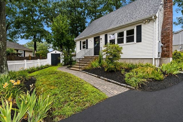 19 Pembroke St, Marlborough, MA 01752