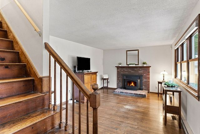 19 Pembroke St, Marlborough, MA 01752
