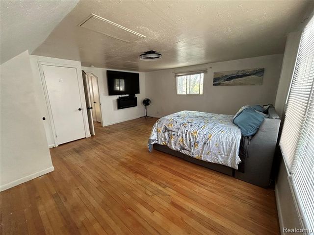 23125 Church Street, Oak Park, MI 48237