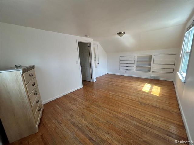 23125 Church Street, Oak Park, MI 48237