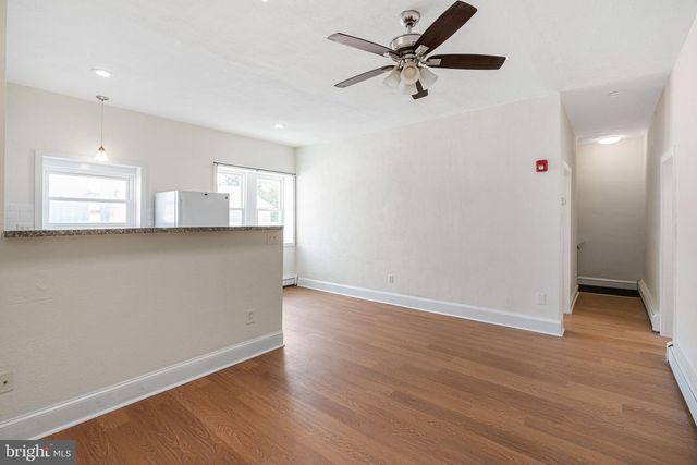 800 STATE RD, Croydon, PA 19021
