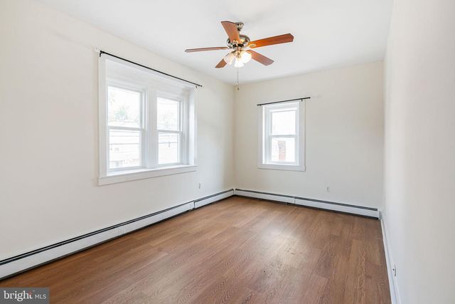 800 STATE RD, Croydon, PA 19021