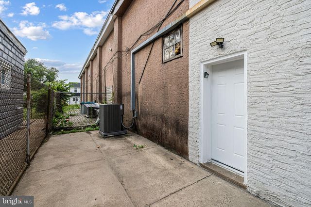 800 STATE RD, Croydon, PA 19021