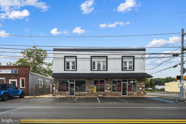 800 STATE RD, Croydon, PA 19021