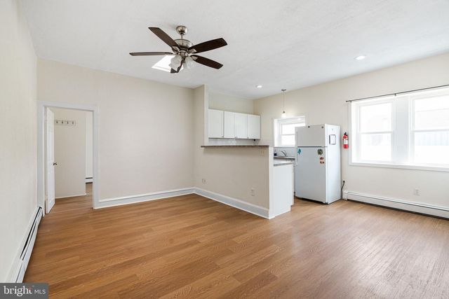 800 STATE RD, Croydon, PA 19021