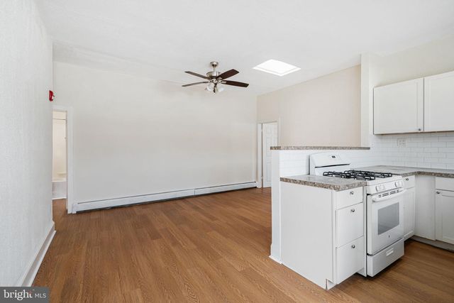 800 STATE RD, Croydon, PA 19021