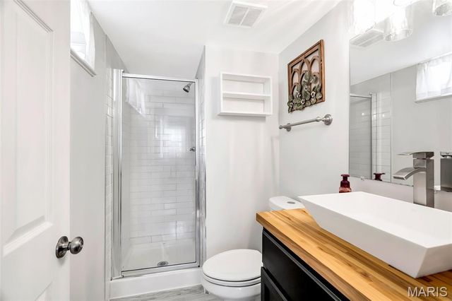 727 Paschal Drive, Mehlville, MO 63125