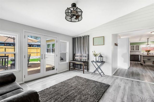 727 Paschal Drive, Mehlville, MO 63125