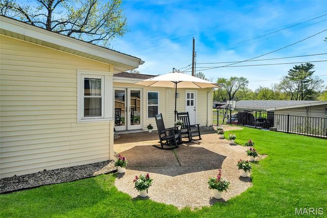 727 Paschal Drive, Mehlville, MO 63125