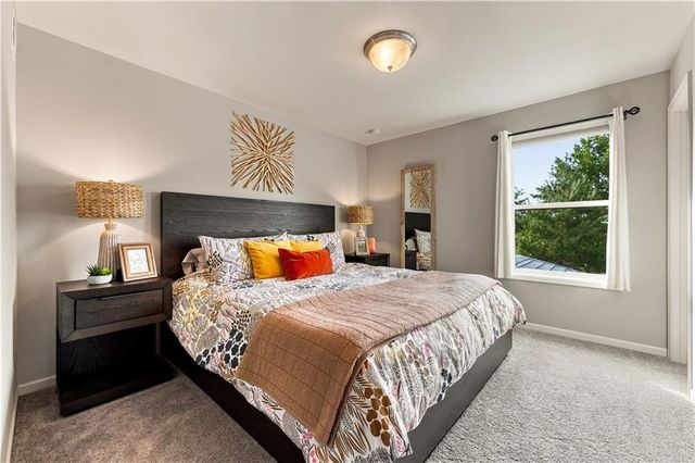 8810 W 165th Terrace, Overland Park, KS 66085