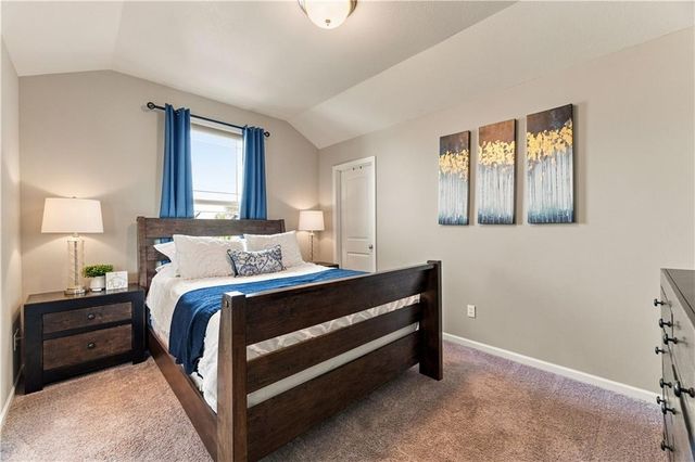 8810 W 165th Terrace, Overland Park, KS 66085