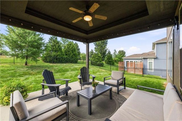 8810 W 165th Terrace, Overland Park, KS 66085