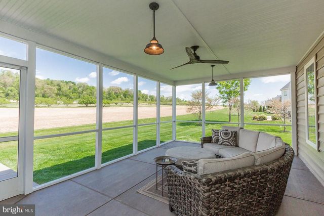 425 E DELP RD, Lancaster, PA 17601