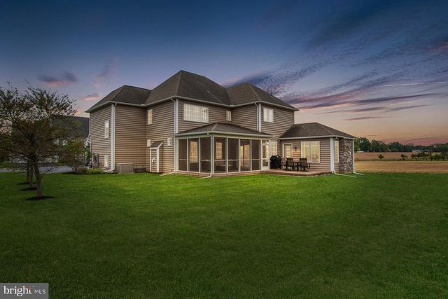 425 E DELP RD, Lancaster, PA 17601