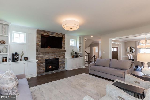 425 E DELP RD, Lancaster, PA 17601