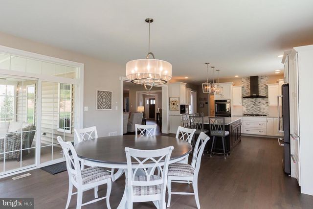425 E DELP RD, Lancaster, PA 17601