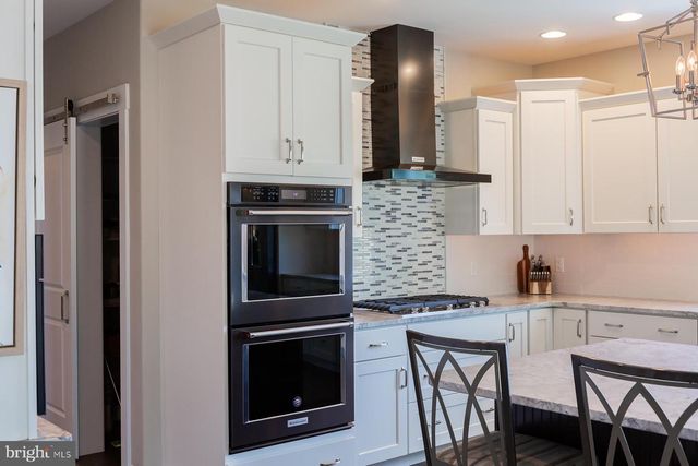 425 E DELP RD, Lancaster, PA 17601
