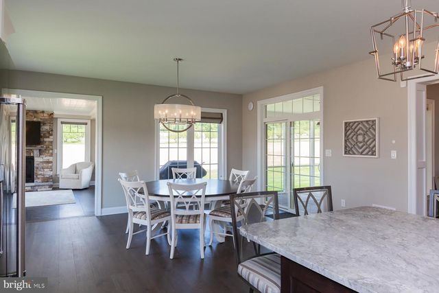 425 E DELP RD, Lancaster, PA 17601