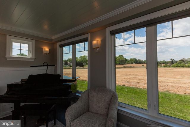 425 E DELP RD, Lancaster, PA 17601