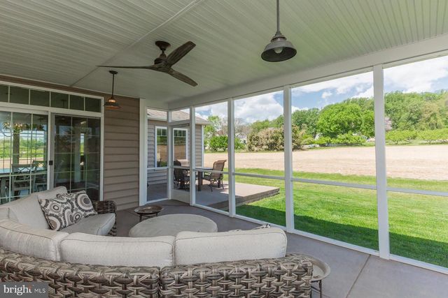 425 E DELP RD, Lancaster, PA 17601