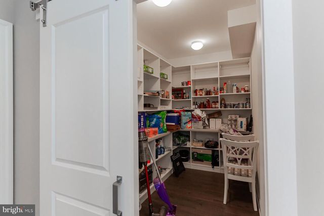 425 E DELP RD, Lancaster, PA 17601