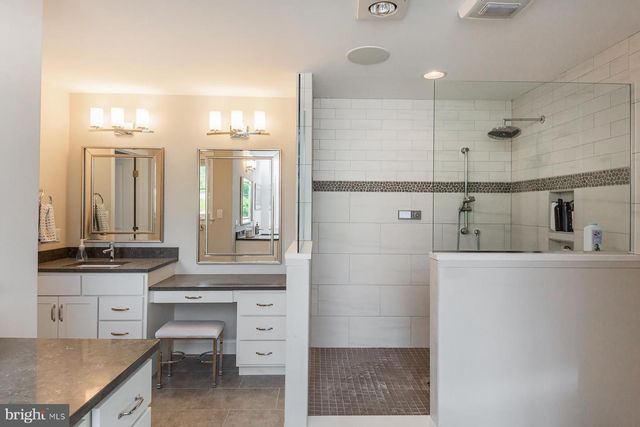425 E DELP RD, Lancaster, PA 17601