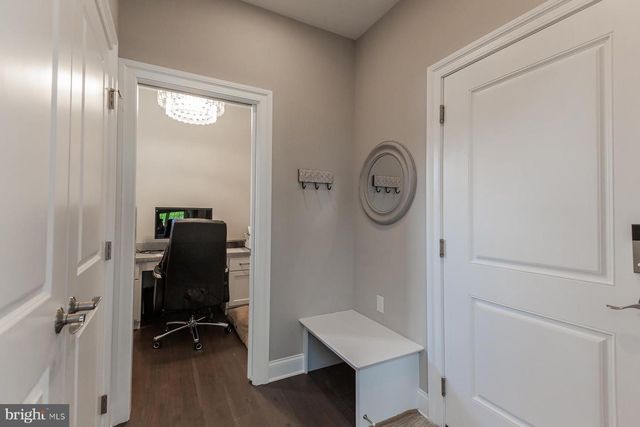 425 E DELP RD, Lancaster, PA 17601
