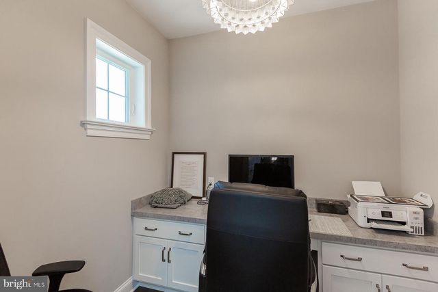 425 E DELP RD, Lancaster, PA 17601