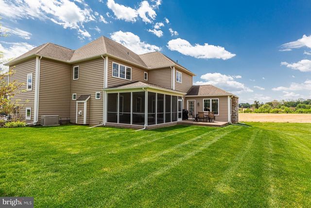 425 E DELP RD, Lancaster, PA 17601