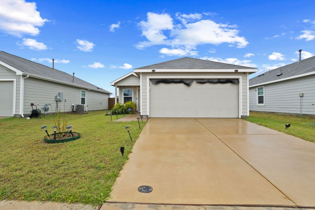 2912 Greenhorn Avenue, Crandall, TX 75114