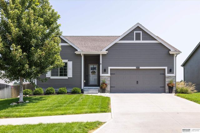 9401 S 178th Street, Omaha, NE 68136