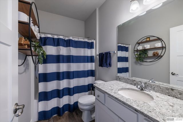9401 S 178th Street, Omaha, NE 68136