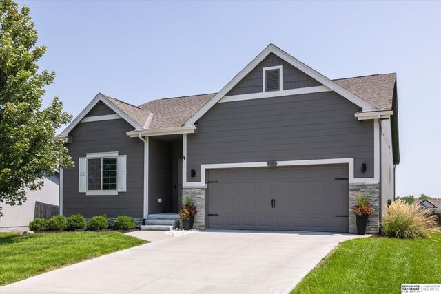 9401 S 178th Street, Omaha, NE 68136
